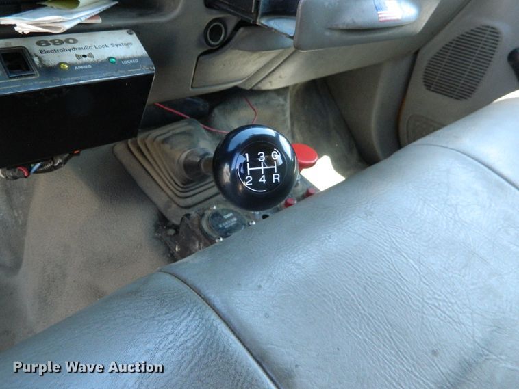 image for item DE4458 2000 Ford F450 Super Duty bucket truck