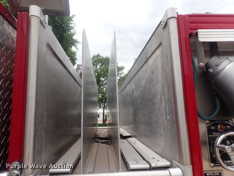 image for item DG2172 1985 Federal Motors  pumper fire truck