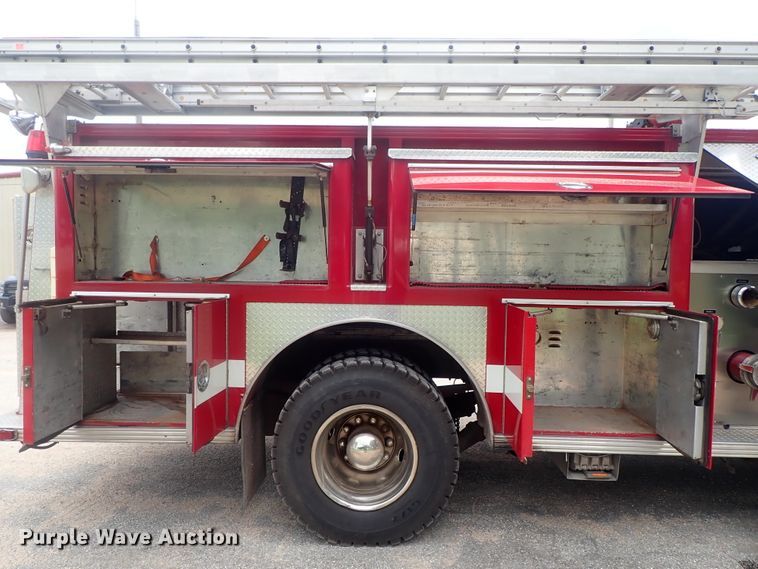 image for item DG2172 1985 Federal Motors  pumper fire truck