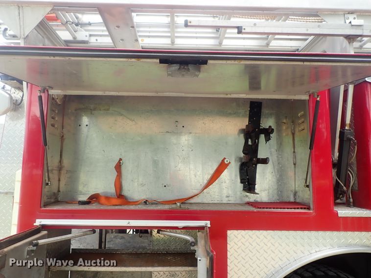 image for item DG2172 1985 Federal Motors  pumper fire truck