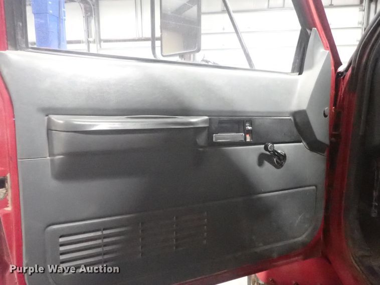 image for item DG3188 1996 GMC C7000 TopKick   dump truck