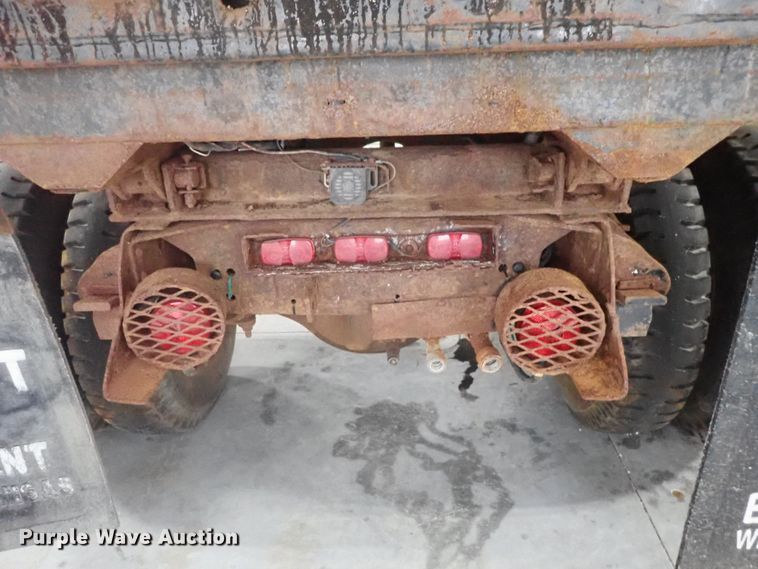 image for item DG3188 1996 GMC C7000 TopKick   dump truck