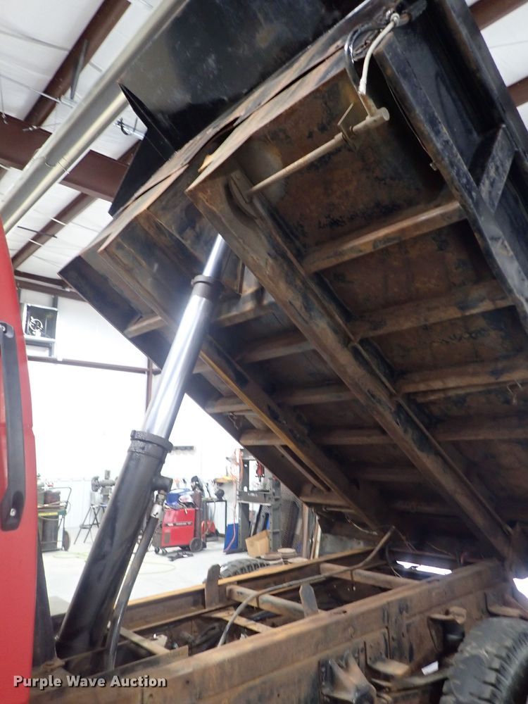 image for item DG3188 1996 GMC C7000 TopKick   dump truck