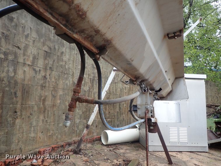 image for item DG3188 1996 GMC C7000 TopKick   dump truck