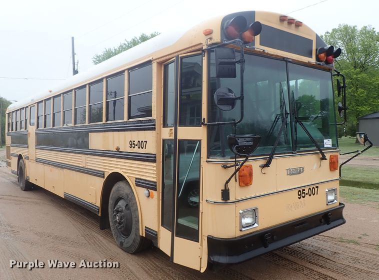 image for item DG3204 1995 Thomas Built  school bus