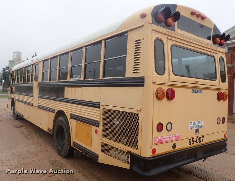 image for item DG3204 1995 Thomas Built  school bus