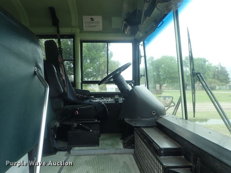 image for item DG3204 1995 Thomas Built  school bus