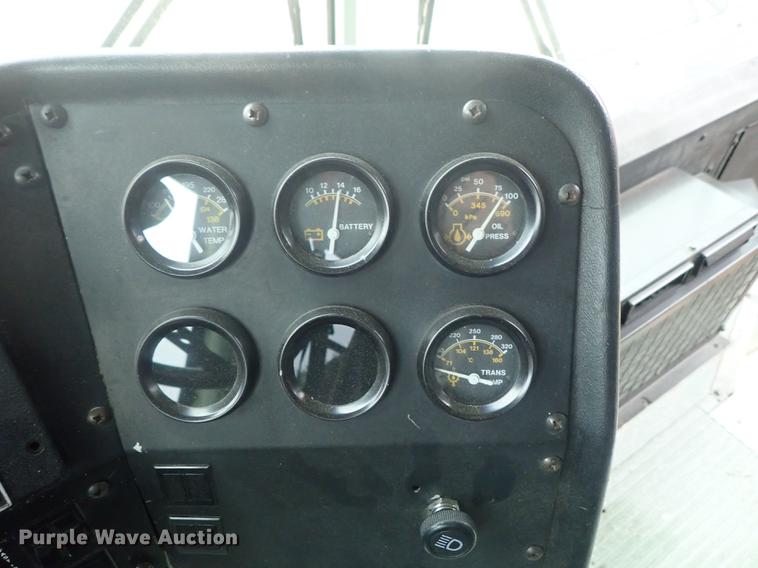 image for item DG3204 1995 Thomas Built  school bus