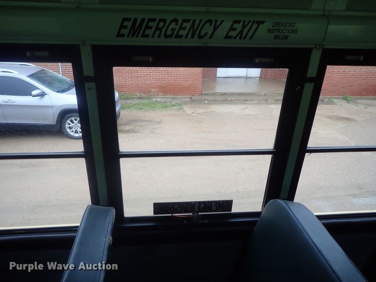 image for item DG3204 1995 Thomas Built  school bus