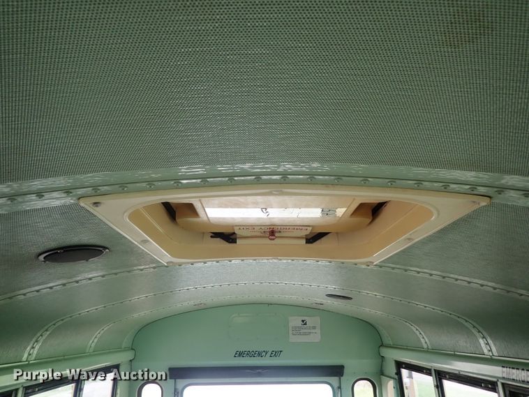 image for item DG3204 1995 Thomas Built  school bus