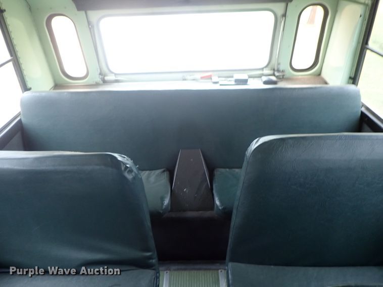 image for item DG3204 1995 Thomas Built  school bus