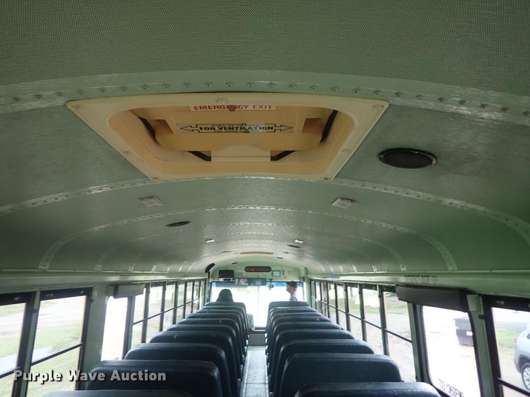 image for item DG3204 1995 Thomas Built  school bus