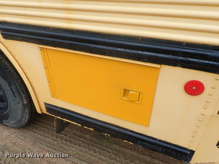 image for item DG3204 1995 Thomas Built  school bus