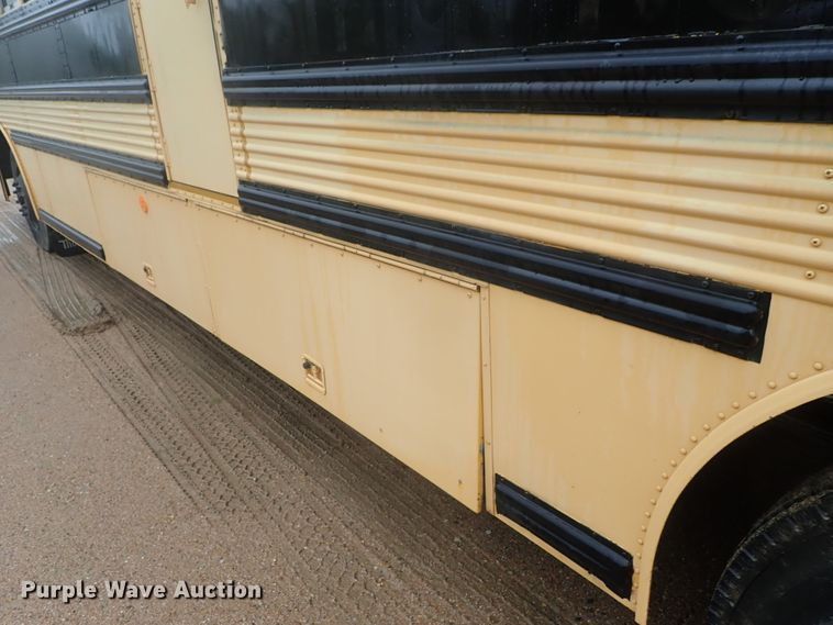 image for item DG3204 1995 Thomas Built  school bus