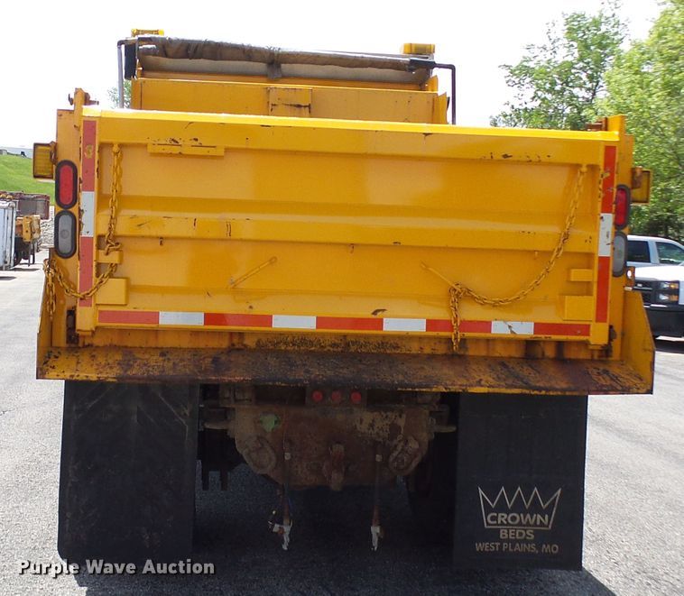 image for item DG5669 2005 International 7400  Crew Cab dump truck