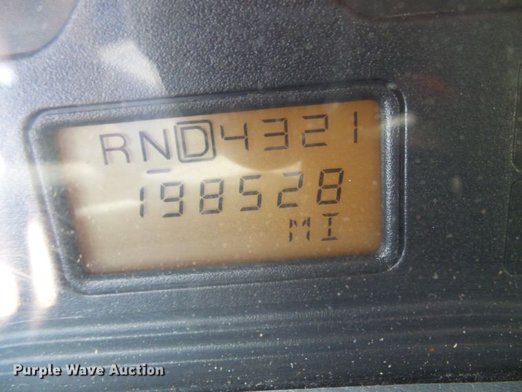 image for item DG5669 2005 International 7400  Crew Cab dump truck