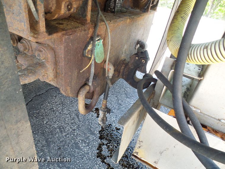 image for item DG5670 2006 International 7400  Crew Cab dump truck