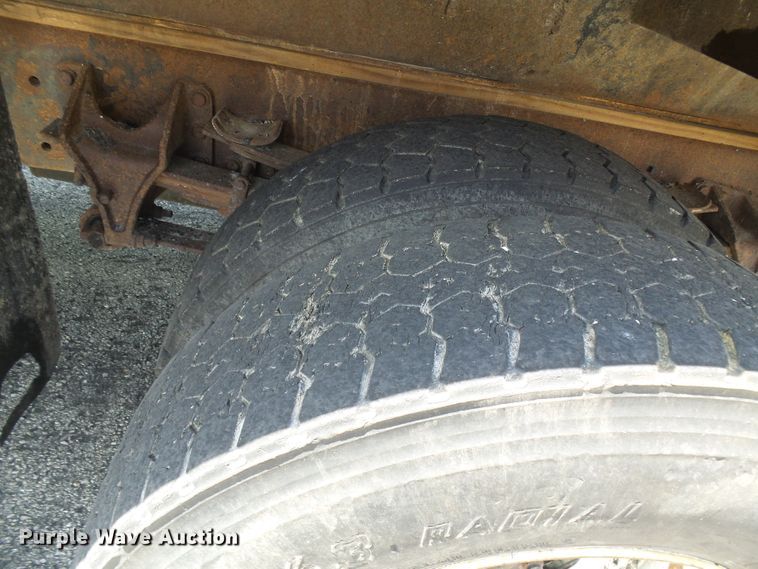 image for item DG5670 2006 International 7400  Crew Cab dump truck