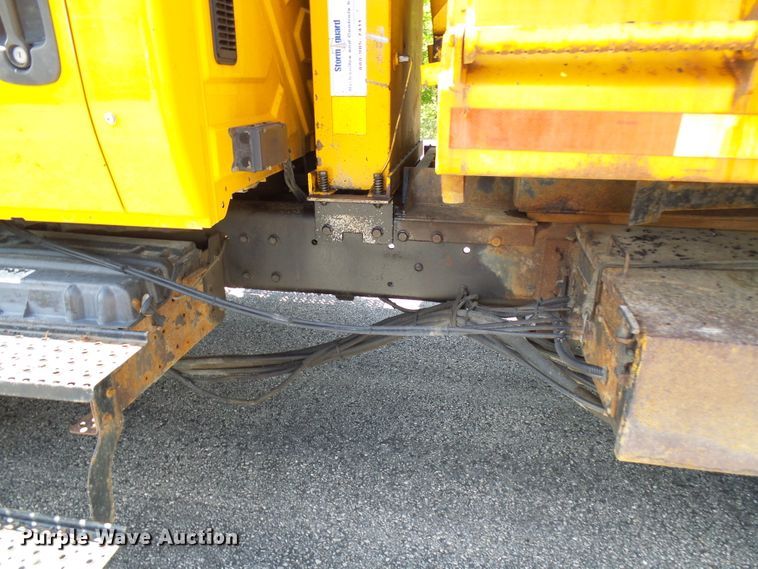 image for item DG5670 2006 International 7400  Crew Cab dump truck