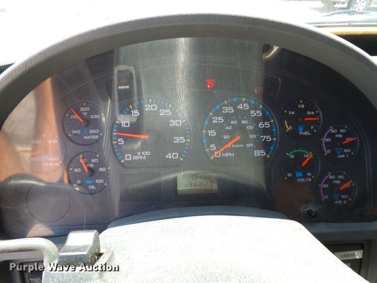 image for item DG5670 2006 International 7400  Crew Cab dump truck