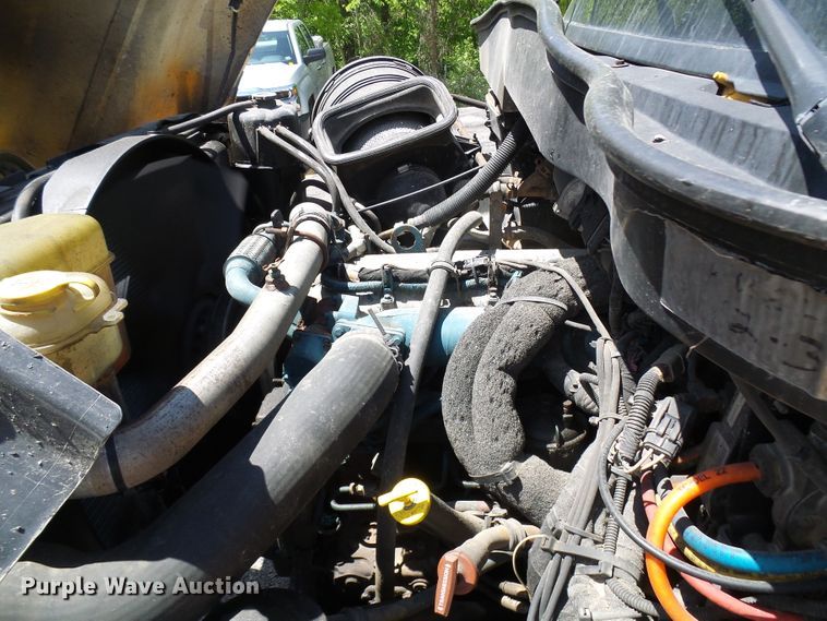 image for item DG5670 2006 International 7400  Crew Cab dump truck