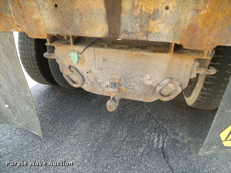 image for item DG5671 2005 International 7400  Crew Cab dump truck