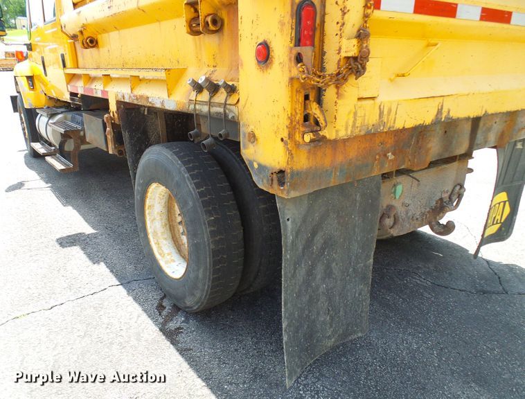 image for item DG5671 2005 International 7400  Crew Cab dump truck