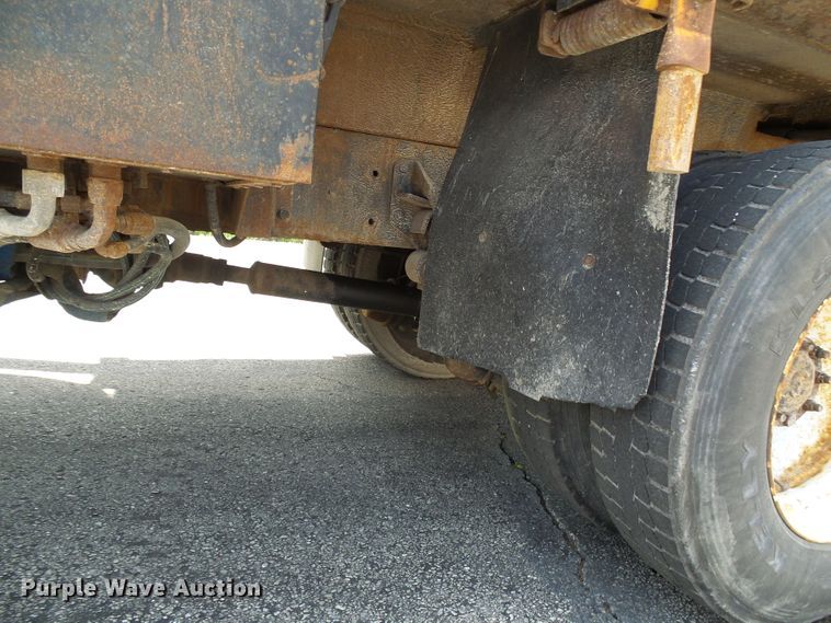 image for item DG5671 2005 International 7400  Crew Cab dump truck