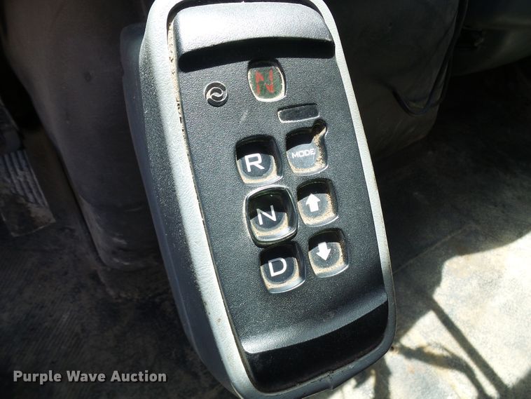 image for item DG5671 2005 International 7400  Crew Cab dump truck