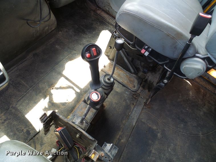 image for item DG5671 2005 International 7400  Crew Cab dump truck