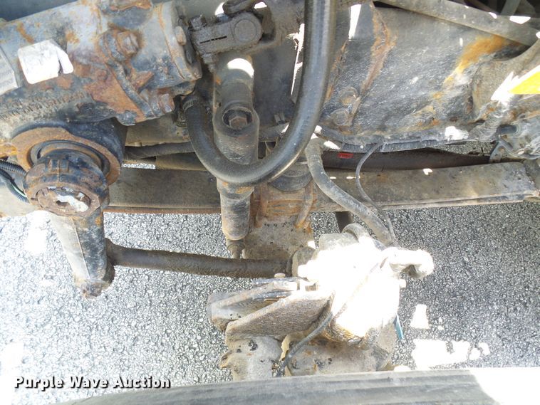 image for item DG5671 2005 International 7400  Crew Cab dump truck