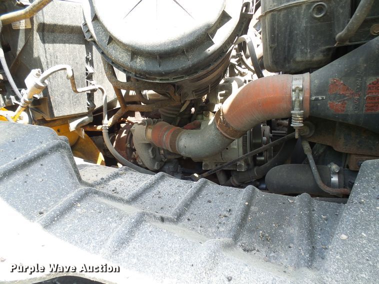 image for item DG5671 2005 International 7400  Crew Cab dump truck