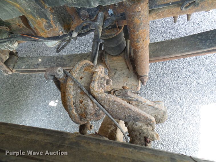 image for item DG5671 2005 International 7400  Crew Cab dump truck