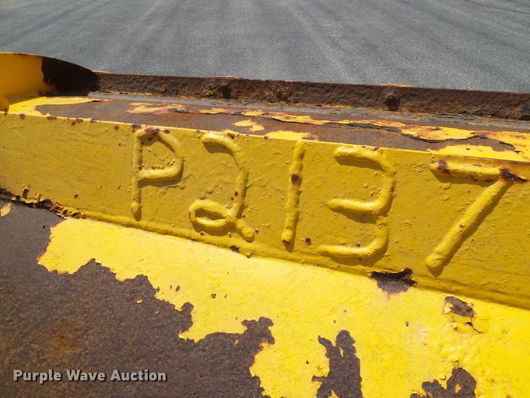 image for item DG5672 2005 International 7400  Crew Cab dump truck