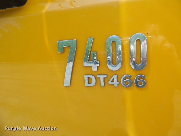 image for item DG5672 2005 International 7400  Crew Cab dump truck