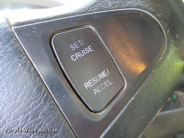 image for item DG5672 2005 International 7400  Crew Cab dump truck