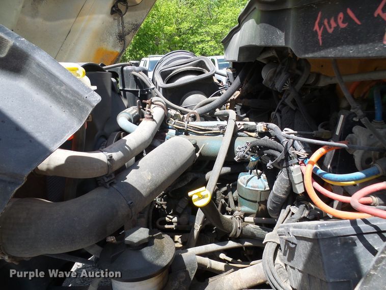 image for item DG5672 2005 International 7400  Crew Cab dump truck