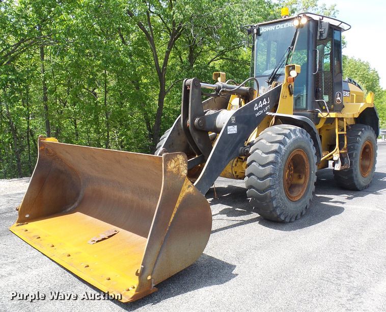 image for item DG5673 2006 John Deere 444J High Lift  wheel loader