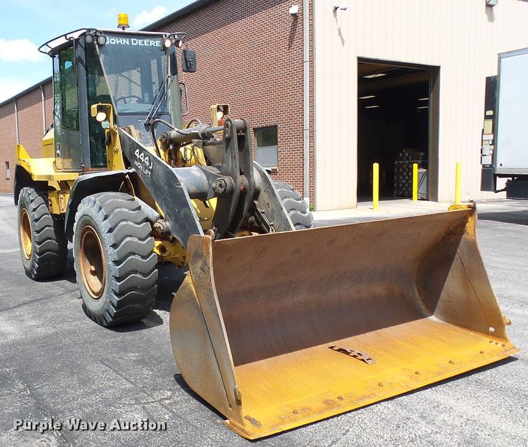 image for item DG5673 2006 John Deere 444J High Lift  wheel loader
