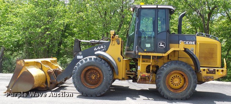 image for item DG5673 2006 John Deere 444J High Lift  wheel loader