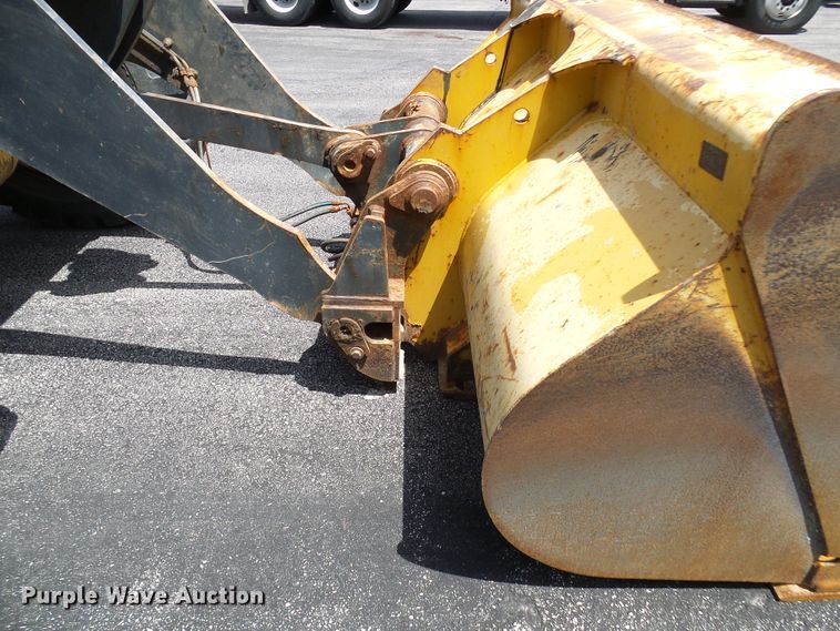 image for item DG5673 2006 John Deere 444J High Lift  wheel loader