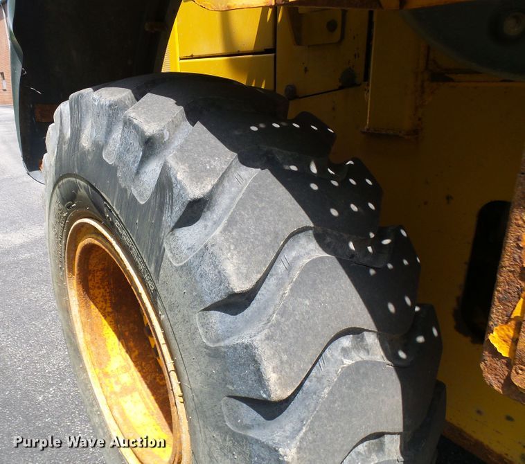 image for item DG5673 2006 John Deere 444J High Lift  wheel loader