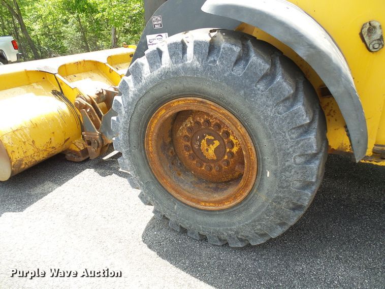 image for item DG5673 2006 John Deere 444J High Lift  wheel loader