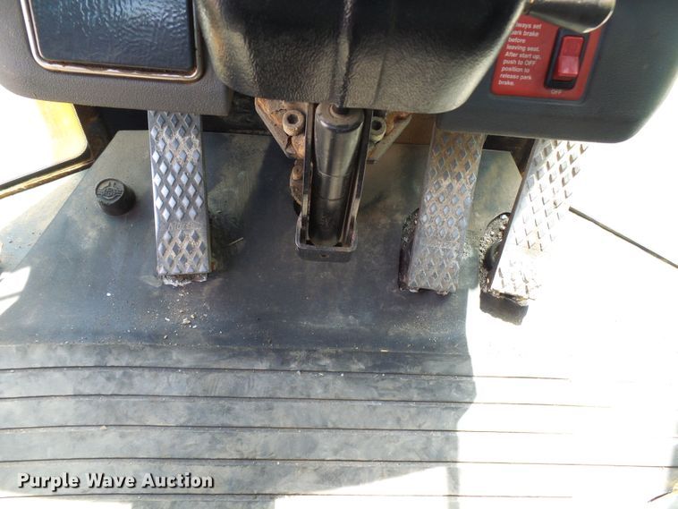 image for item DG5673 2006 John Deere 444J High Lift  wheel loader