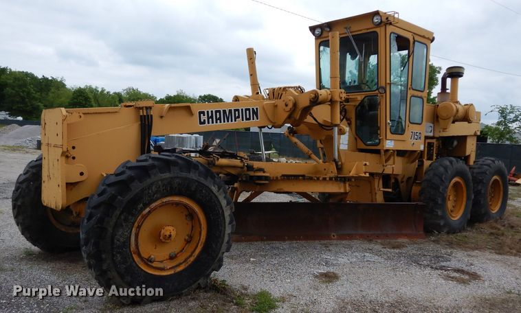 image for item DG6489 Champion 715A  rigid frame motor grader