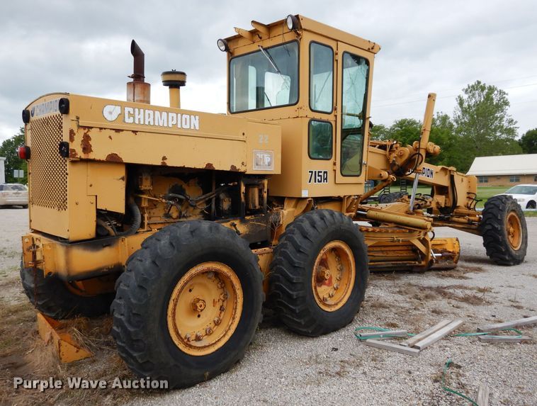 image for item DG6489 Champion 715A  rigid frame motor grader