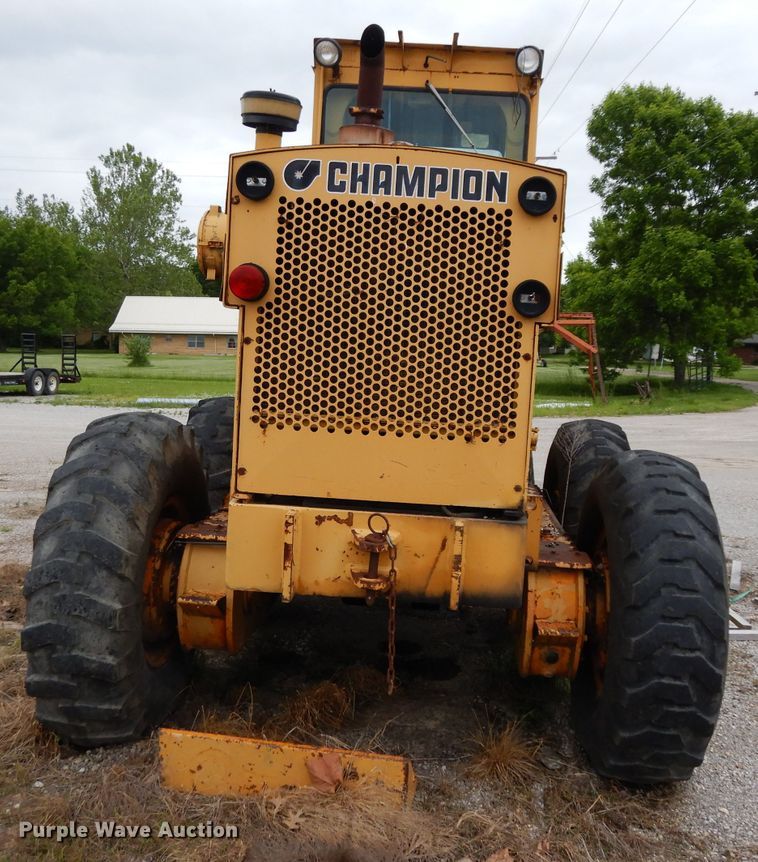 image for item DG6489 Champion 715A  rigid frame motor grader