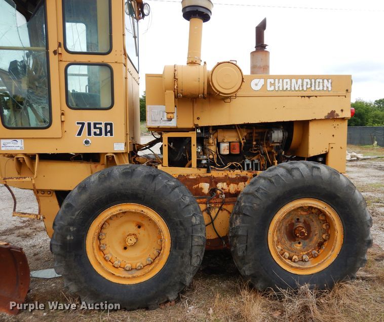 image for item DG6489 Champion 715A  rigid frame motor grader