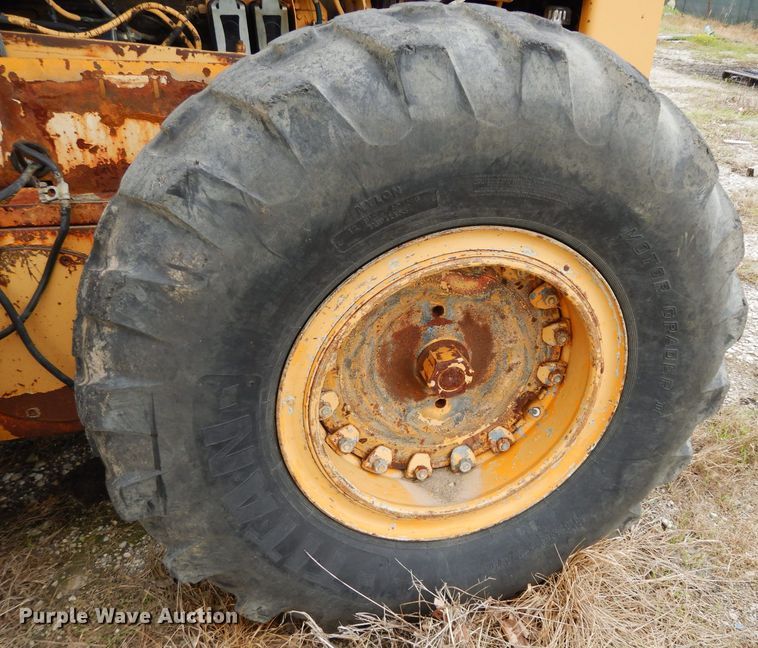 image for item DG6489 Champion 715A  rigid frame motor grader