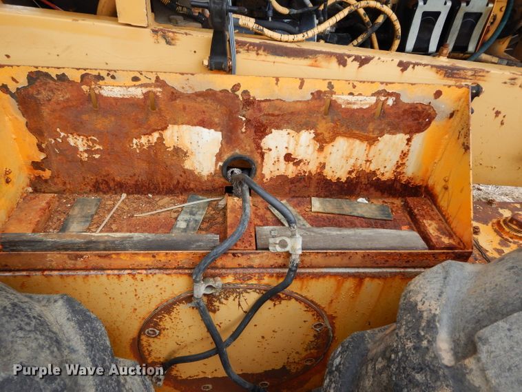 image for item DG6489 Champion 715A  rigid frame motor grader